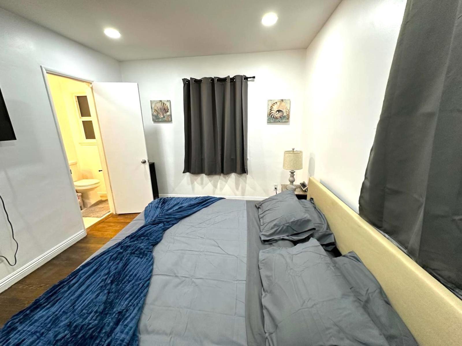Cozy 3br With Pool, Yard, Garage, And 80 Inch Tv! Los Angeles