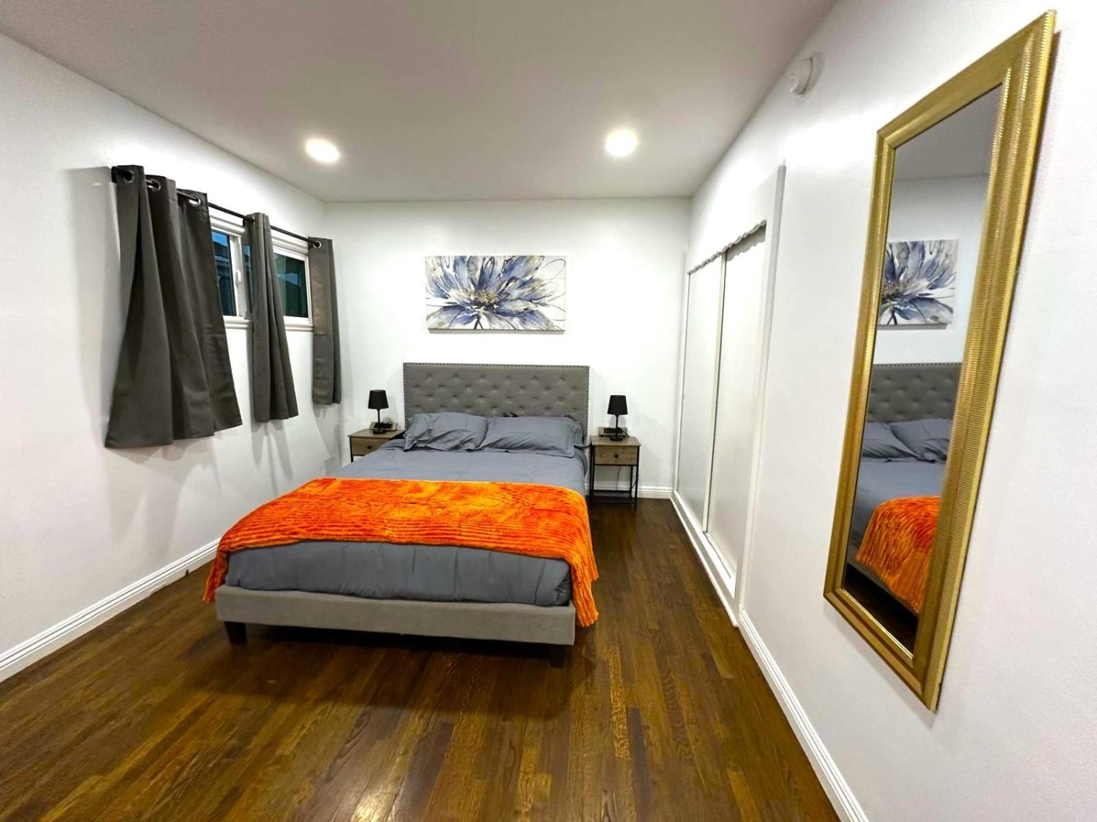 Holiday home Cozy 3br With Pool, Yard, Garage, And 80 Inch Tv!