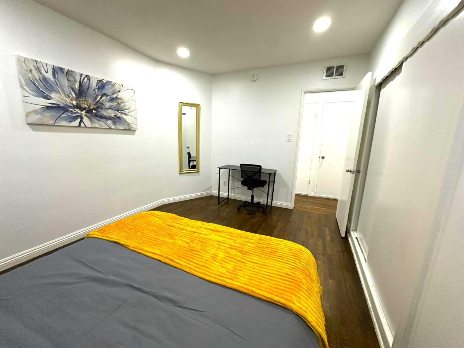 Cozy 3br With Pool, Yard, Garage, And 80 Inch Tv!