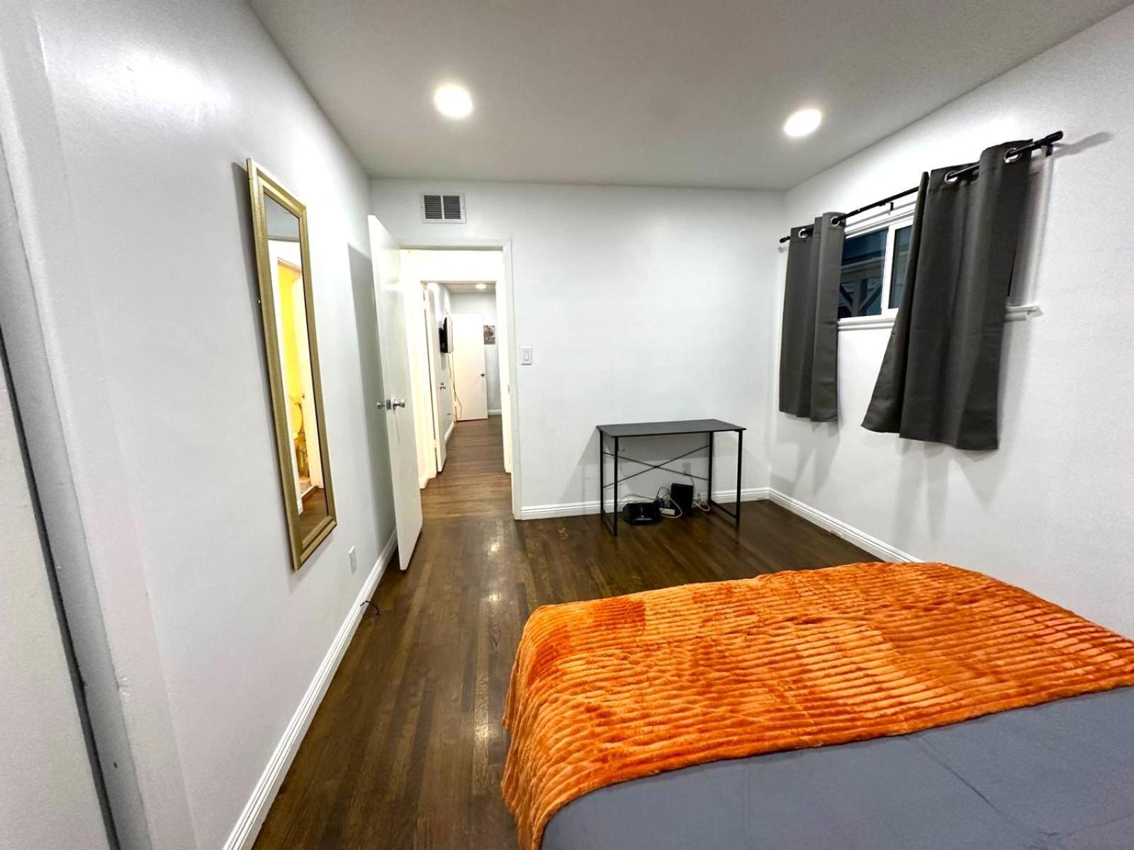 Holiday home Cozy 3br With Pool, Yard, Garage, And 80 Inch Tv!
