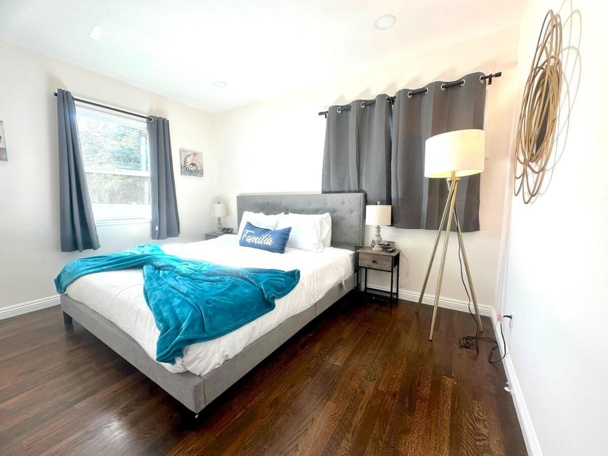 Cozy 3br With Pool, Yard, Garage, And 80 Inch Tv! Holiday home