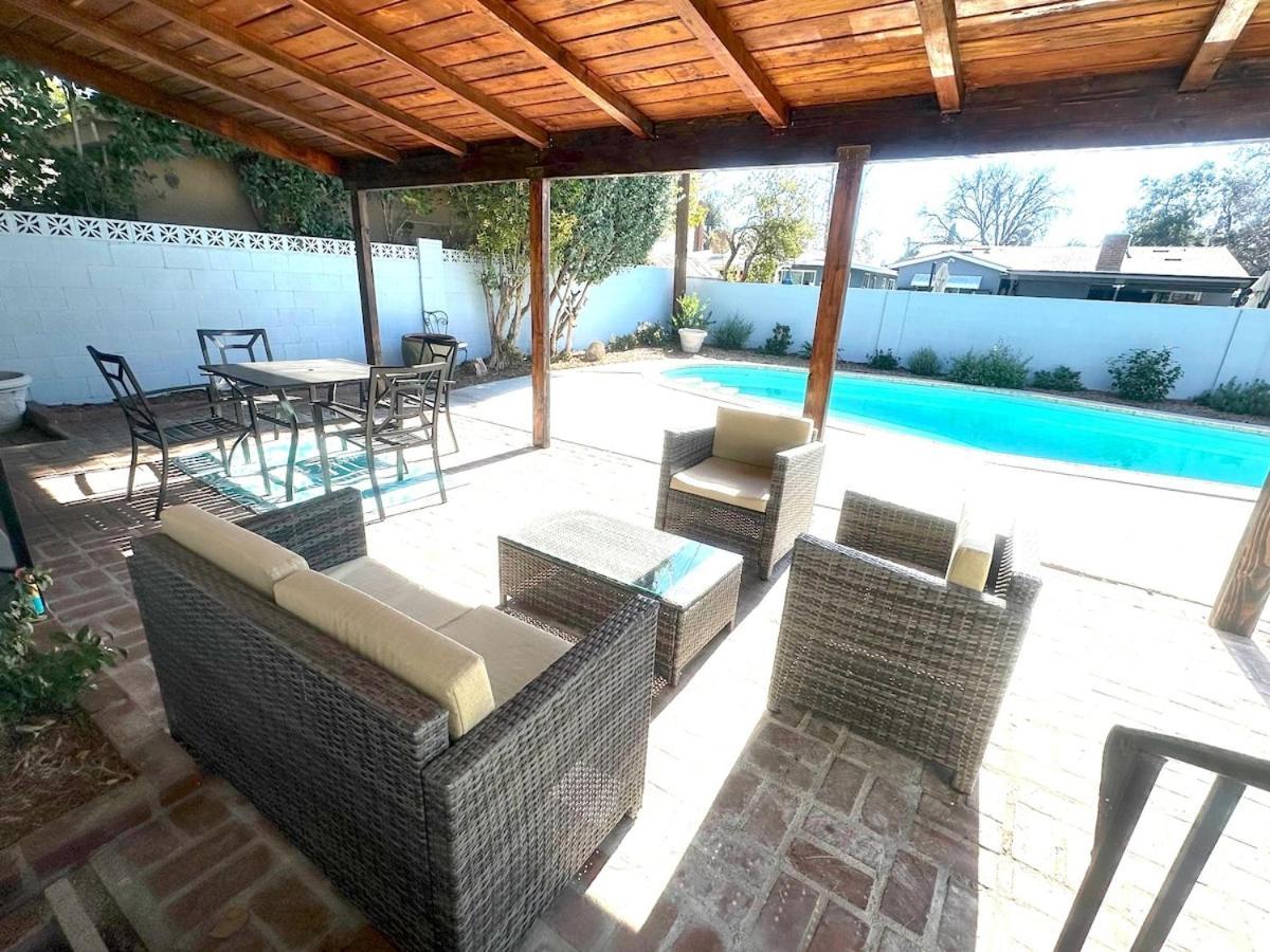 Holiday home Cozy 3br With Pool, Yard, Garage, And 80 Inch Tv!