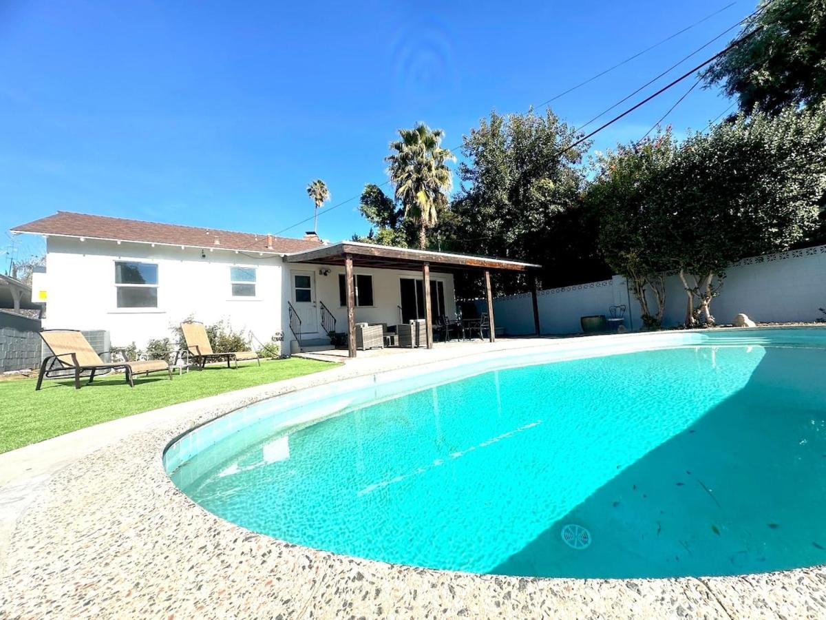 Cozy 3br With Pool, Yard, Garage, And 80 Inch Tv! * Los Angeles