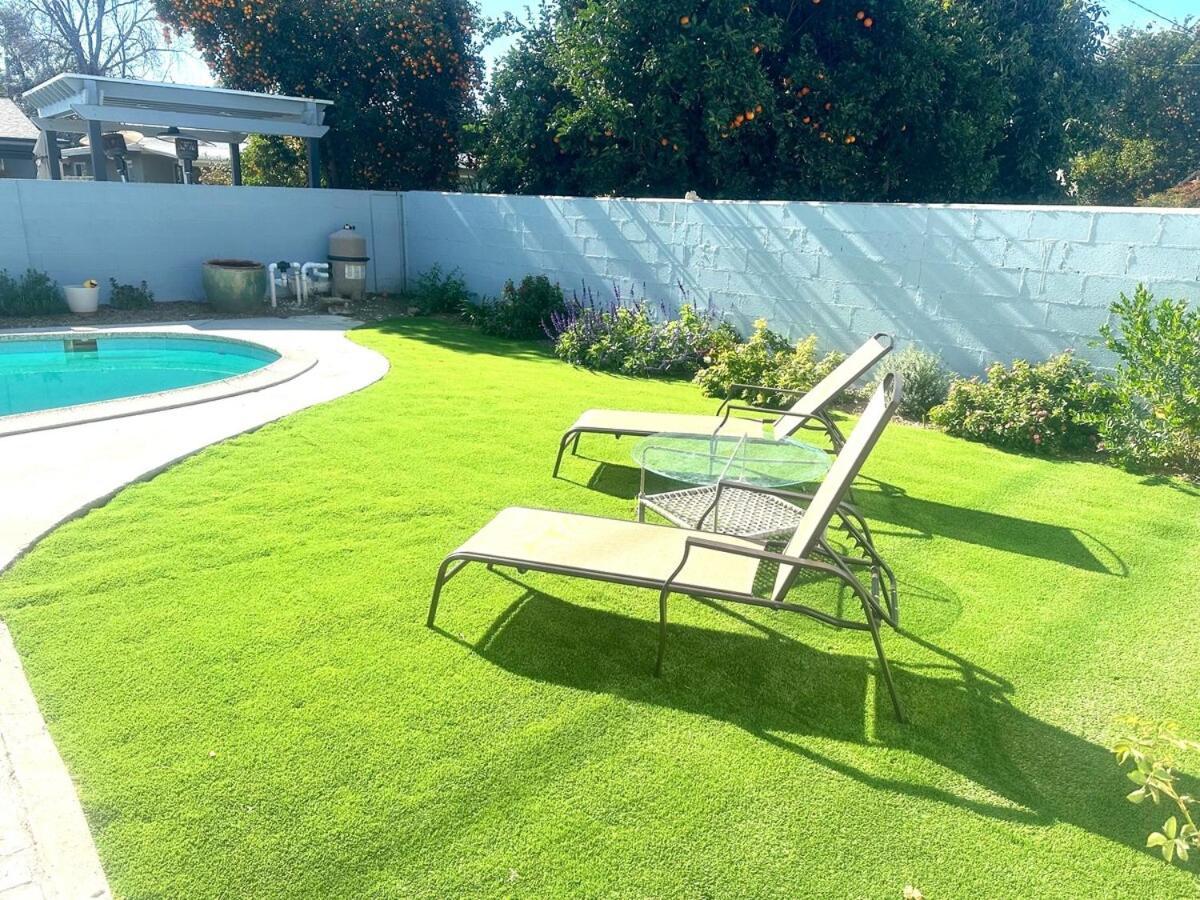 Holiday home Cozy 3br With Pool, Yard, Garage, And 80 Inch Tv! *